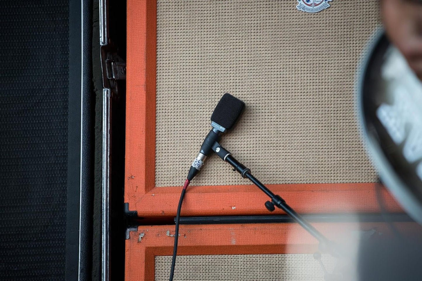 Sennheiser e 609 Silver Supercardioid Dynamic Guitar Microphone