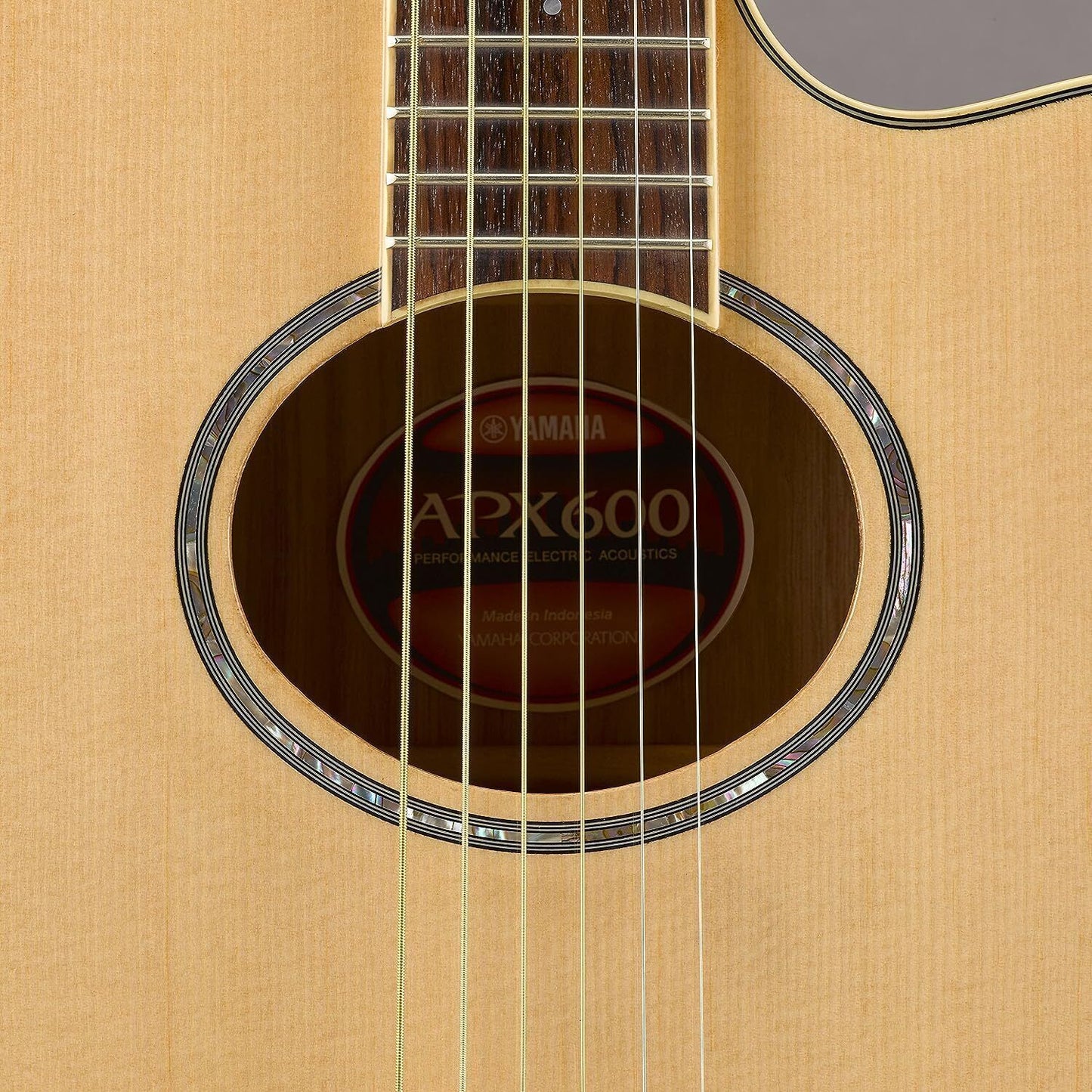 Yamaha APX600 Thinline Cutaway Acoustic/Electric, Natural